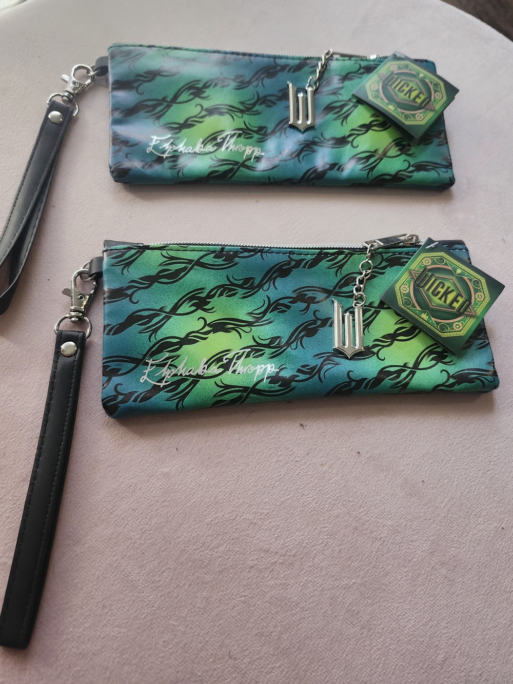 Green & Teal Wristlet Clutch - Unbranded